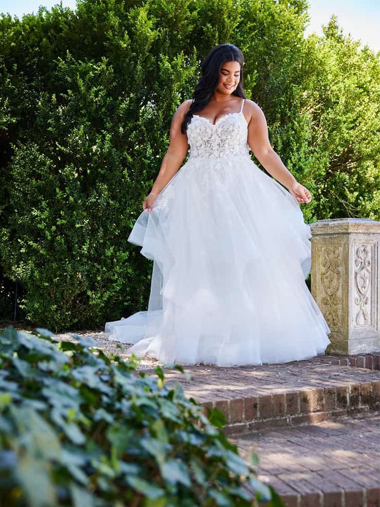 Essense of Australia D3587 Hallie Minster Bridal