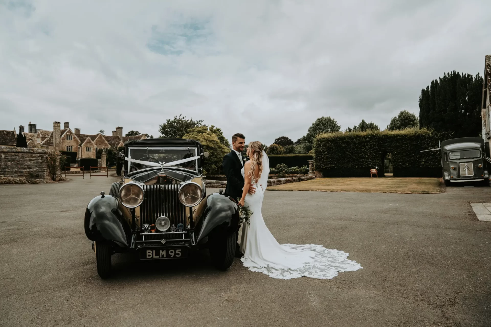 Jess & Tom's Quintessentially British Wedding with Rustic Charm