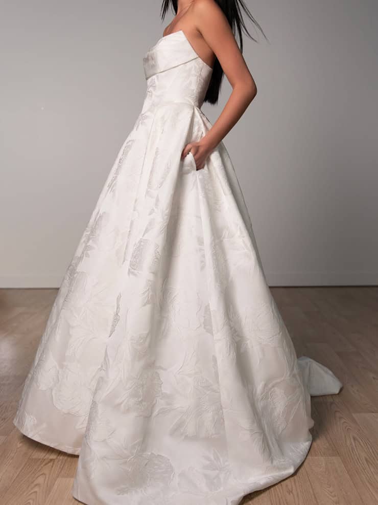 Stella York Wedding Dresses - SY8084