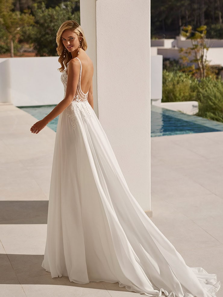 Adriana Alier Wedding Dresses Salina