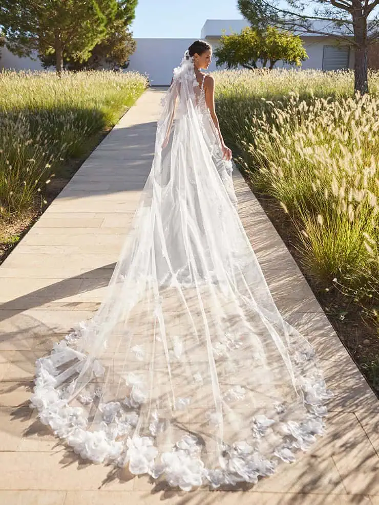 Adriana Alier Wedding Dresses - Semi