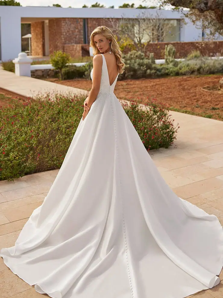 Adriana Alier Wedding Dresses - Sue