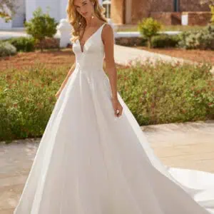 Adriana Alier Wedding Dresses - Sue